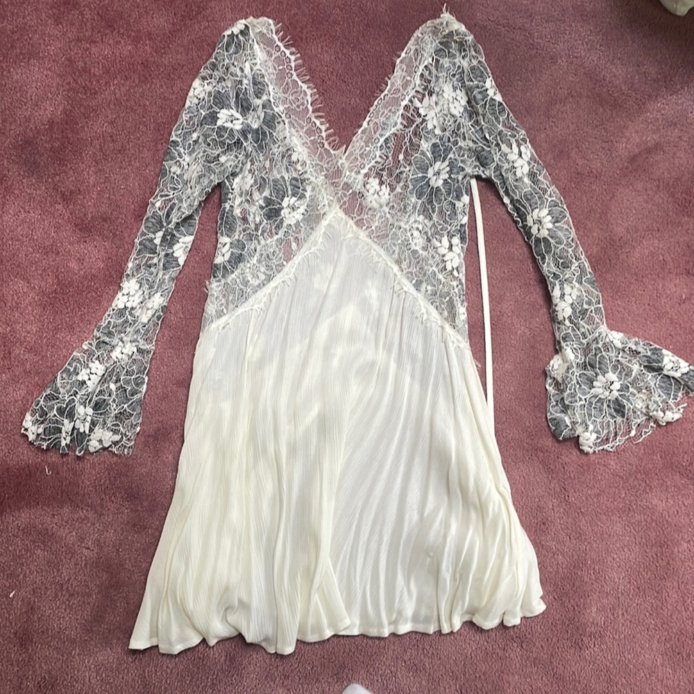 Lace detail flow dress